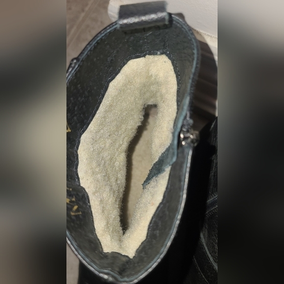 Super Massive Leather Winter Booties With Fur Lining 6.5 Ankle Length - Picture 4 of 6